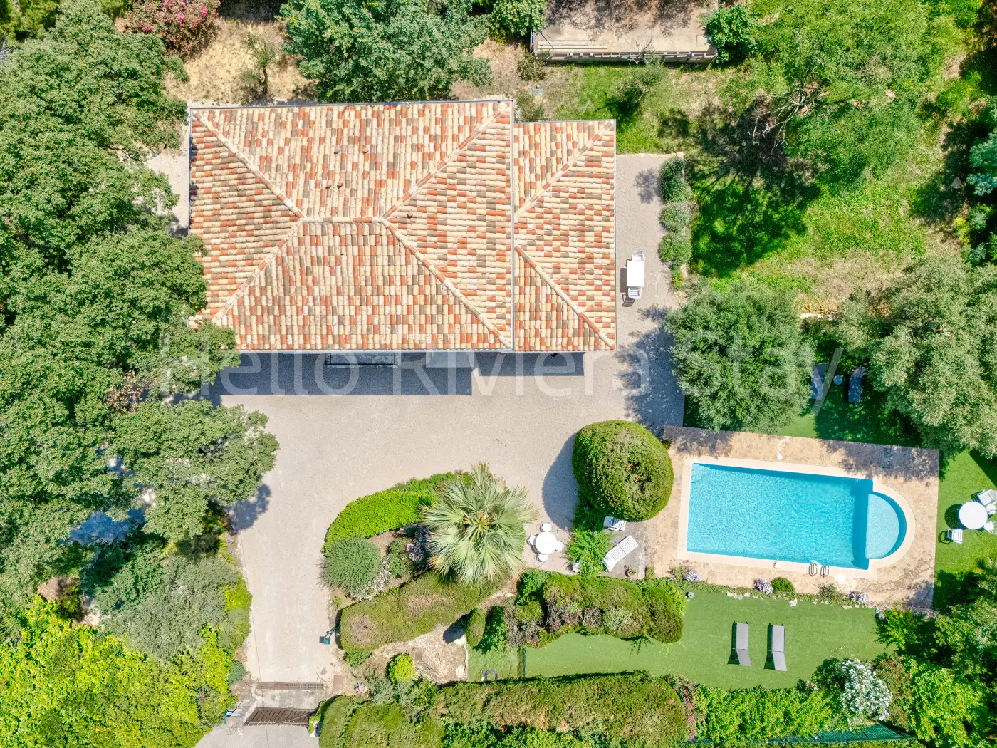 Accueil 85 Villa et jardin à Valbonne en location courte durée sur la Côte d'Azur